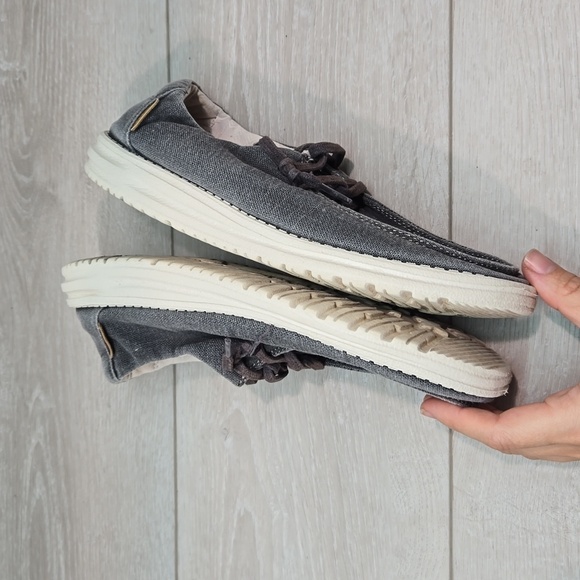 Hey Dude Womens Wendy Chambray off white Loafer Slip on shoes sz 8 - Picture 9 of 10